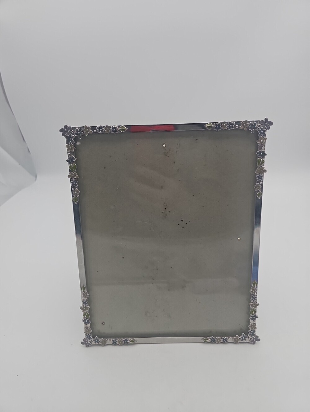 Vtg. Silver Tone Raised Floral Design Corner 8 x 10 Picture Frame. Silver 1pc.
